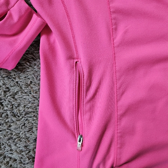 Form fitting exercise jacket w/thumb holes - Large - Picture 2 of 4